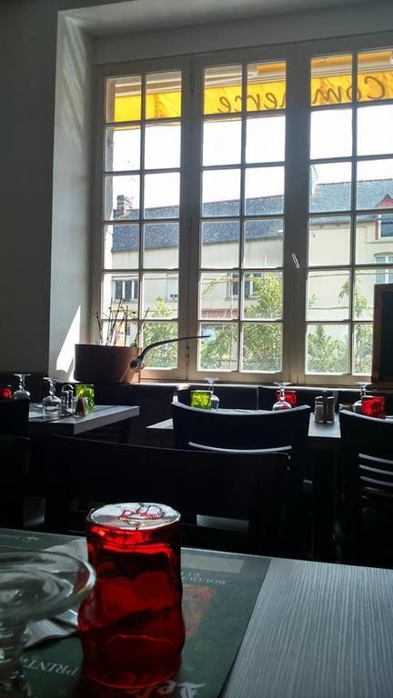 Hotel Restaurant Du Commerce La Gouesniere ภายนอก รูปภาพ