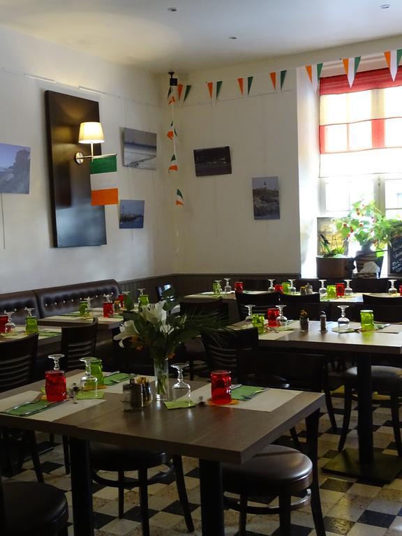 Hotel Restaurant Du Commerce La Gouesniere ภายนอก รูปภาพ