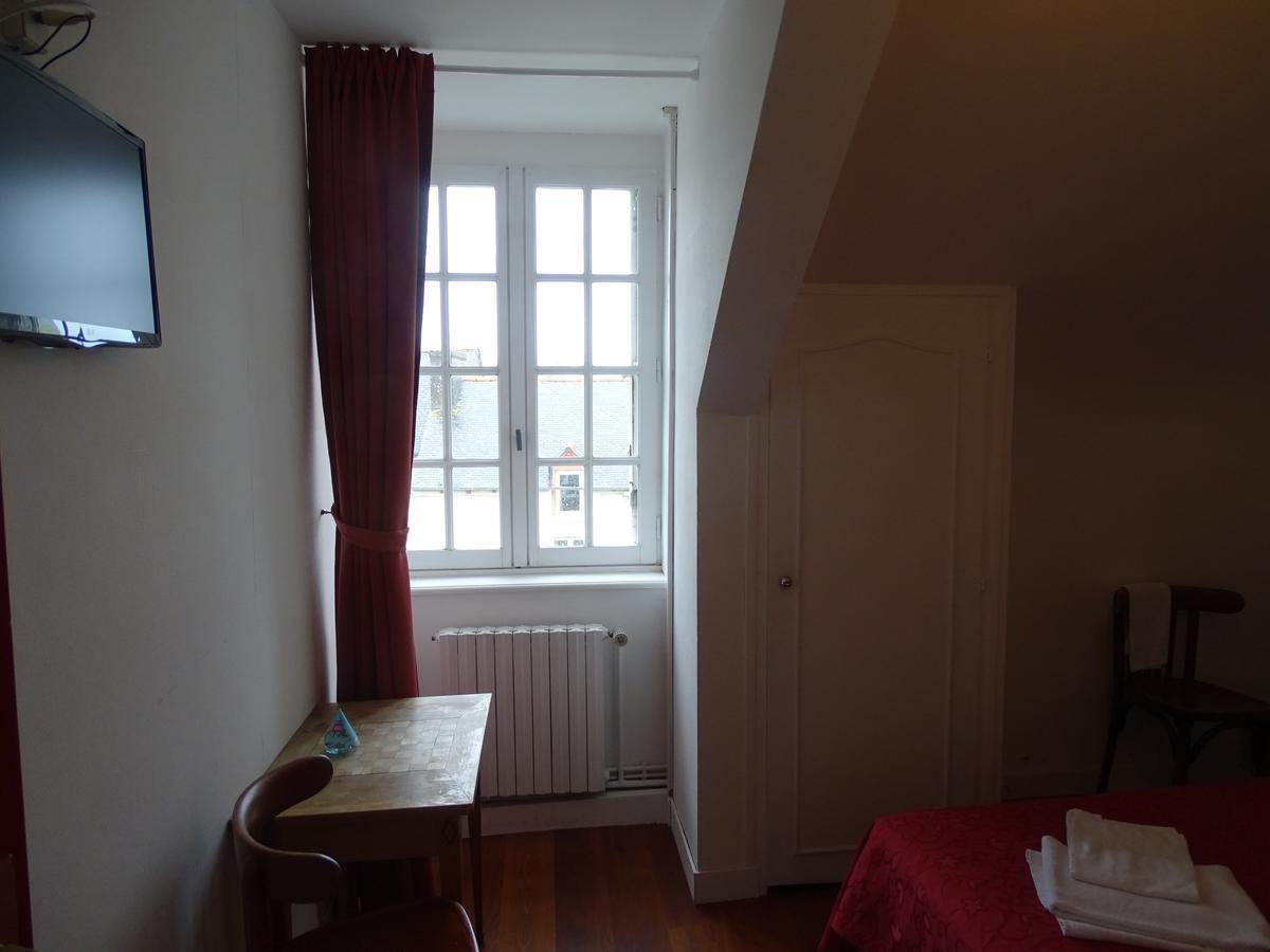 Hotel Restaurant Du Commerce La Gouesniere ภายนอก รูปภาพ